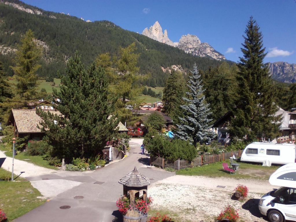 Camping Catinaccio Rosengarten Pozza di Fassa Εξωτερικό φωτογραφία